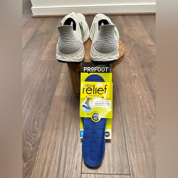 New Balance Men’s Fresh Foam 1080 Running Shoe W/ New Insoles, Size 12 - Picture 9 of 12